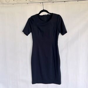 Tahari size 4 short sleeve navy blue dress